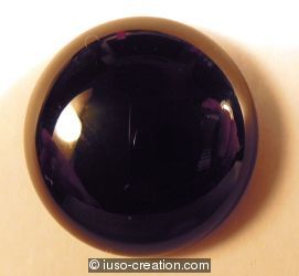 agate noire en cabochon