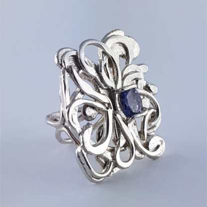 bague iolite bleue sertie sur argent - Floralis